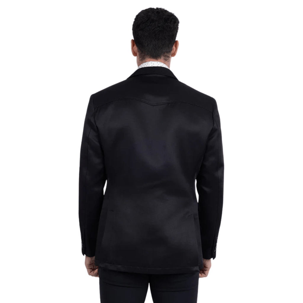 Vista trasera del traje negro.