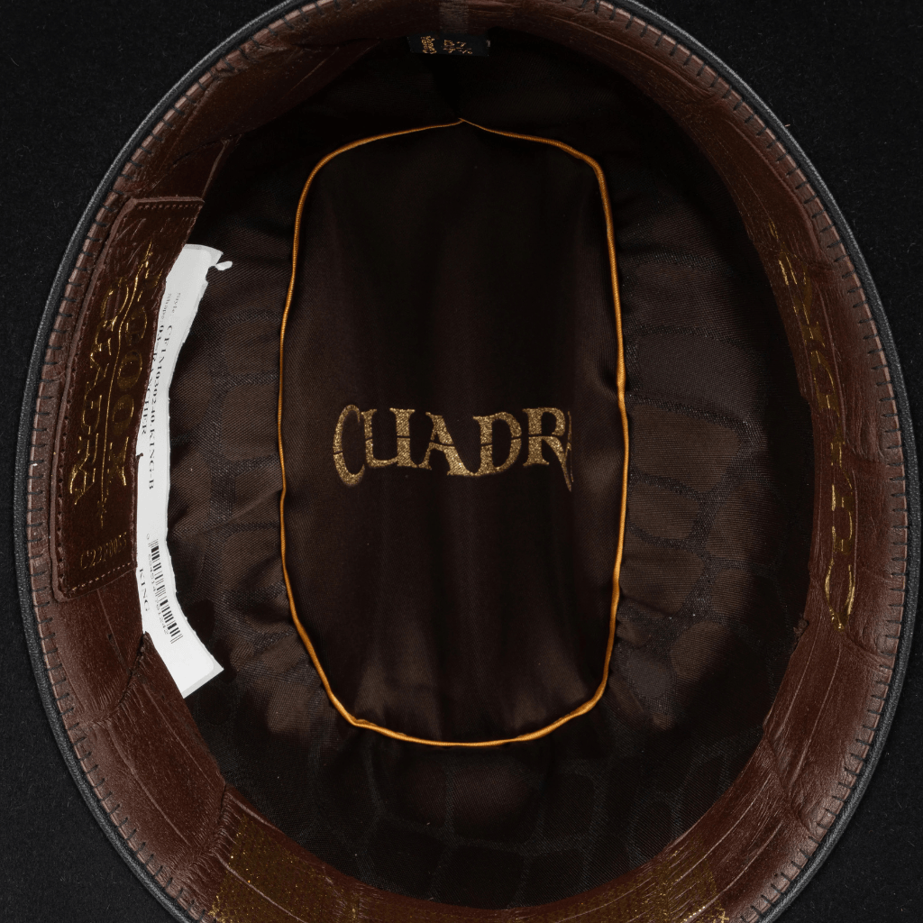 Interior con sello Cuadra.