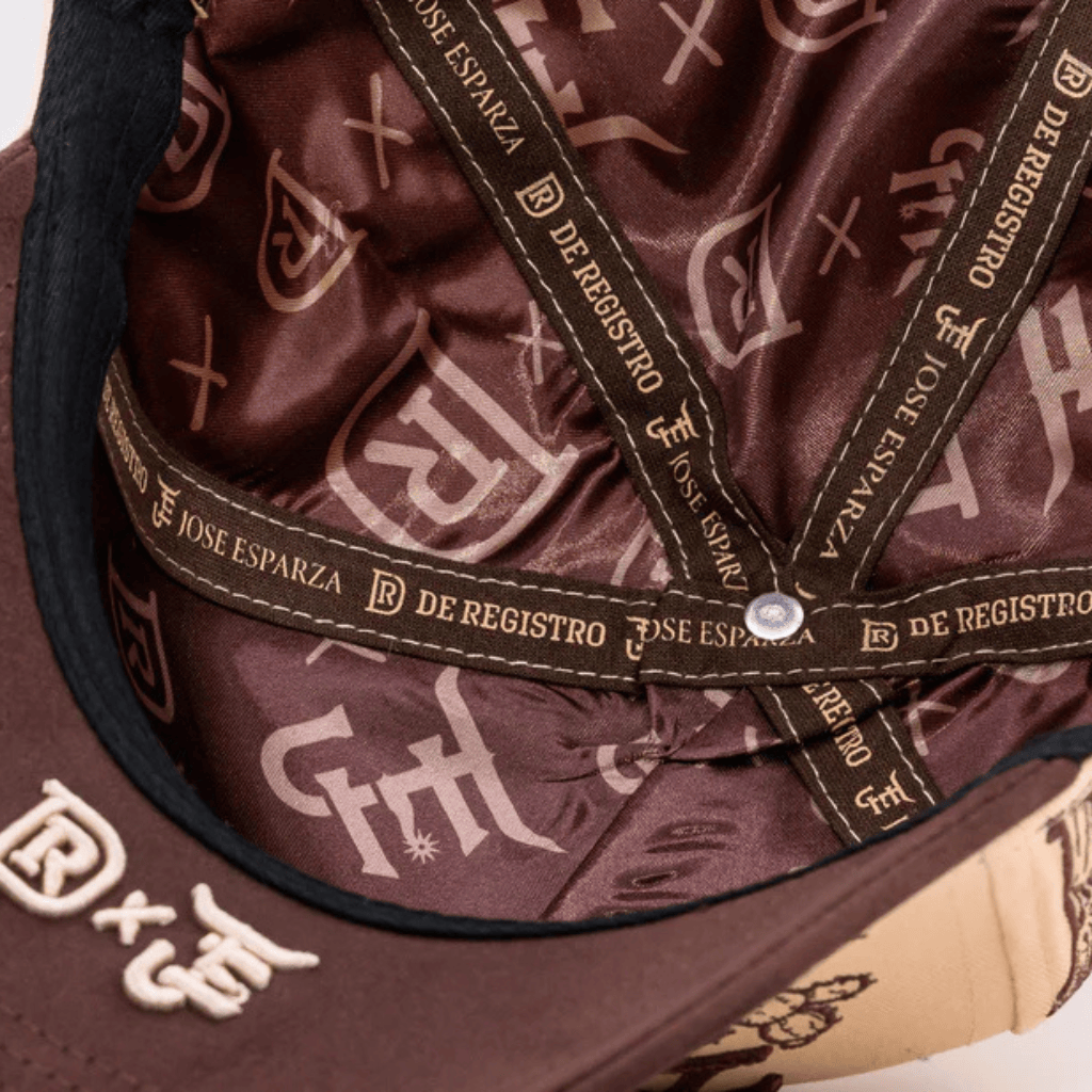 Acercamiento al interior mostrando a detalle el forro.