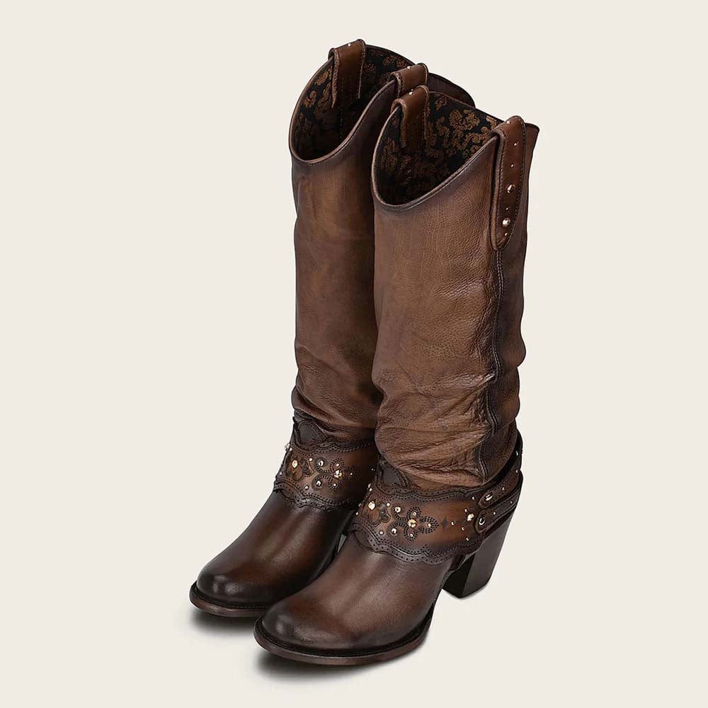 un par de botas cuadra para mujer