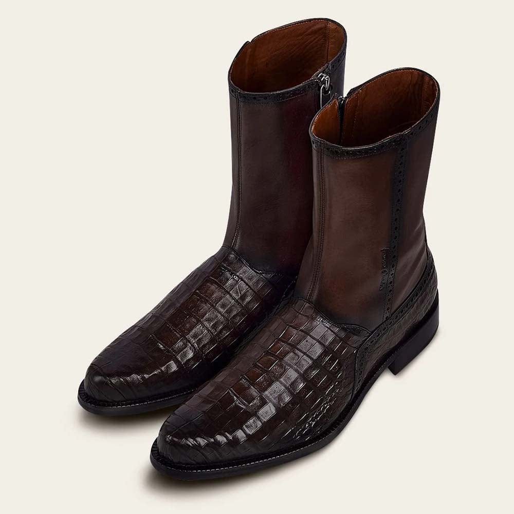 un par de botines cuadra