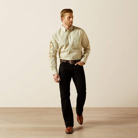 camisa ariat hombre cuerpo completo