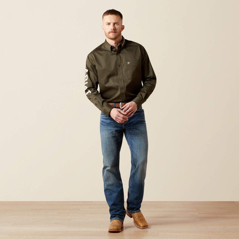 camisa ariat hombre cuerpo completo