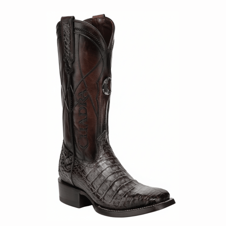 Bota gris de caimán con textura marcada y diseño western elegante.