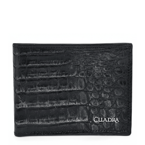 Cartera negra bifold en piel de caimán con textura marcada.