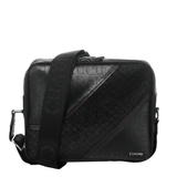 Bolso bandolera con panel central en mantarraya y detalles diagonales.
