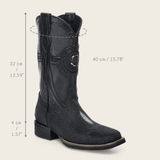 Vista con medidas de altura, tubo y tacón de la bota.