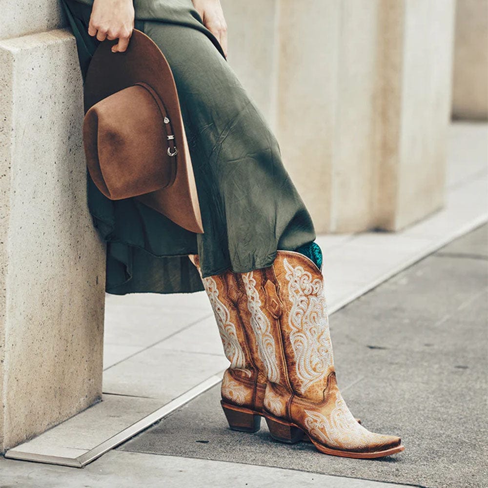 Bota Vaquera Crackled Straw / Blue Luminiscent Embroid