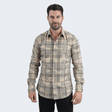Camisa beige de manga larga con diseño geométrico en cuadros negros.