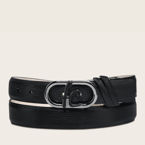 Cinto negro en piel de venado con hebilla metálica ovalada y logo Cuadra.