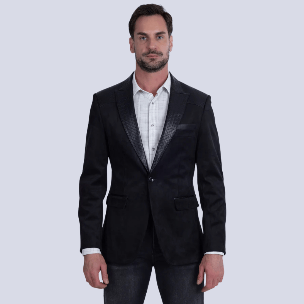 Blazer negro de corte slim, vista frontal con estilo elegante y formal.