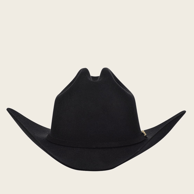 Sombrero vaquero negro de ala ancha, vista frontal.