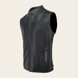 Vista lateral del chaleco, mostrando su corte recto y textura de la piel.