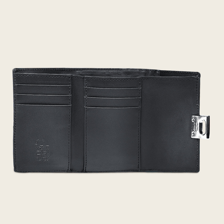 Vista interior mostrando compartimentos para billetes y tarjetas.