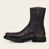 Vista lateral izquierda con detalle del cierre metálico y estructura del diseño.