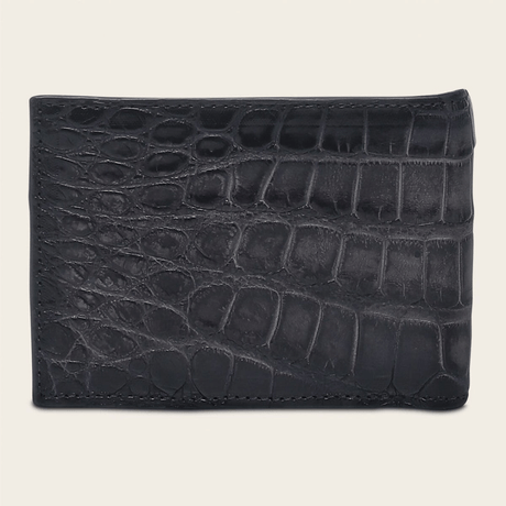 Parte trasera en piel de alligator, sin adornos visibles, textura continua.