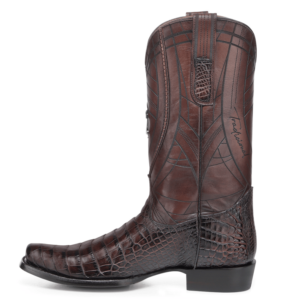 Vista lateral izquierda con bordado y forma completa.