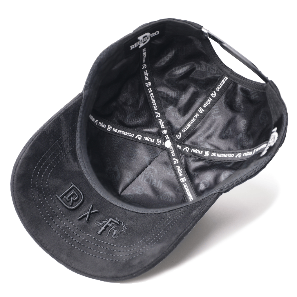 Vista superior mostrando el forro interior estampado.