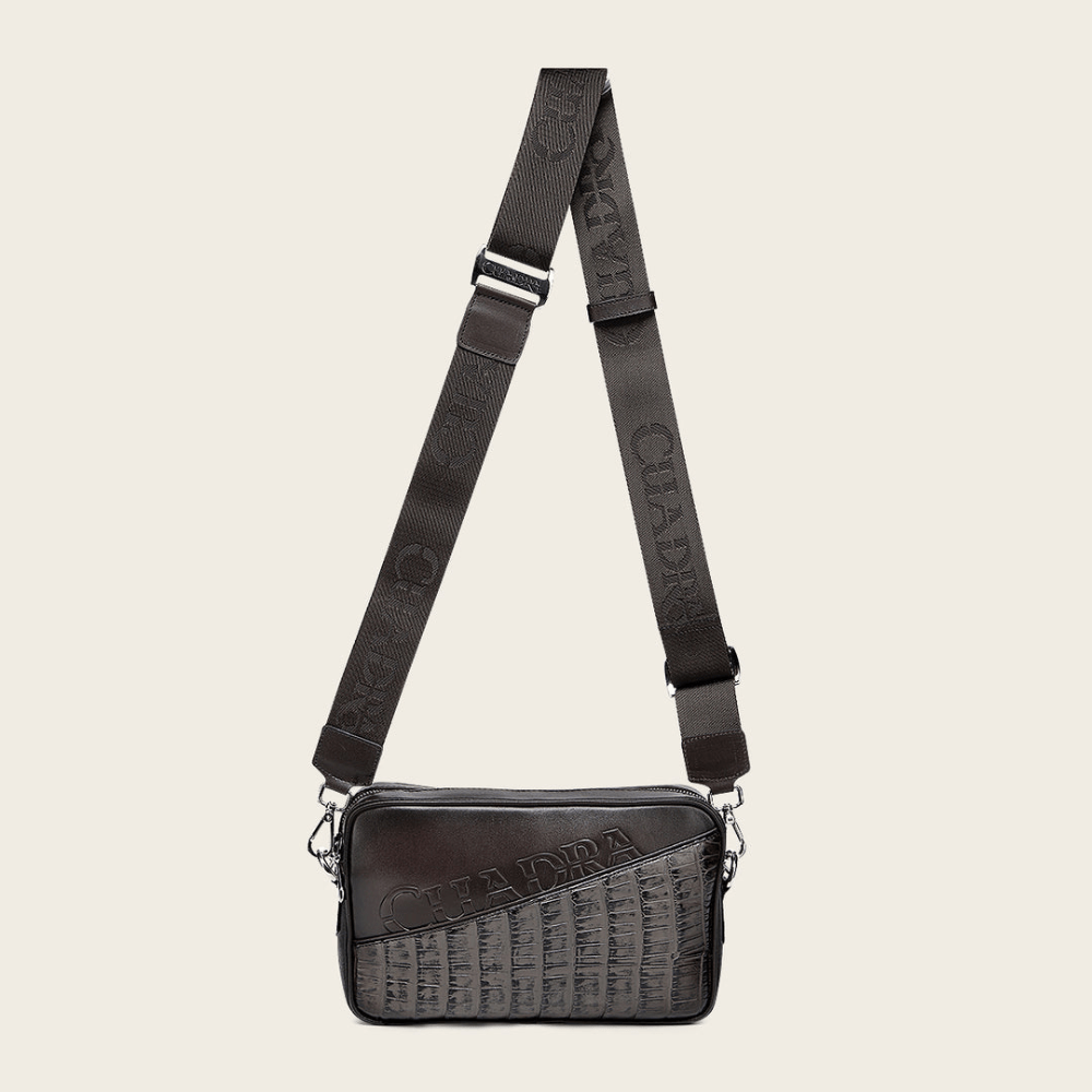 La correa luce en todo su largo, diseñada para ajustarse cómodamente.