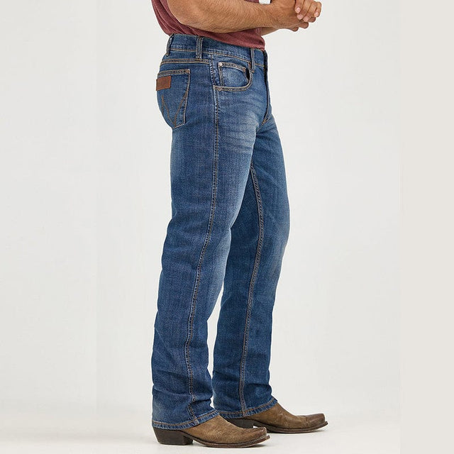 Wrangler Retro Slim Fit Straight Leg Men's Jeans – Blue