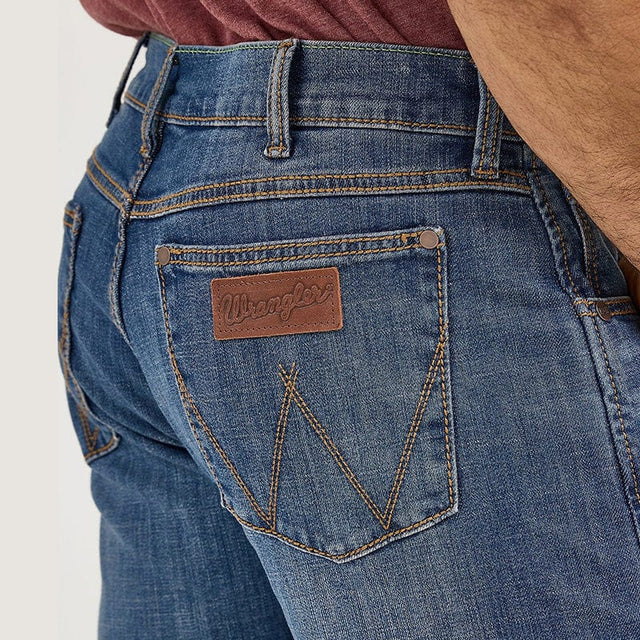 Wrangler Retro Slim Fit Straight Leg Men's Jeans – Blue