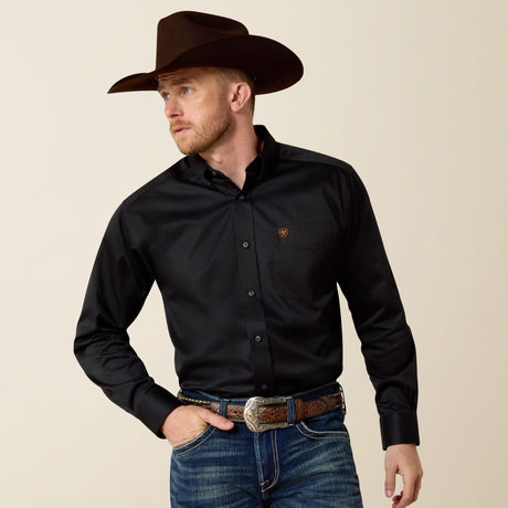 Camisa vaquera Ariat Solid Twill Classic negra para hombre – vista frontal