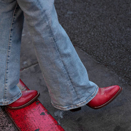 Bota Vaquera Red Embroidery Tall Top