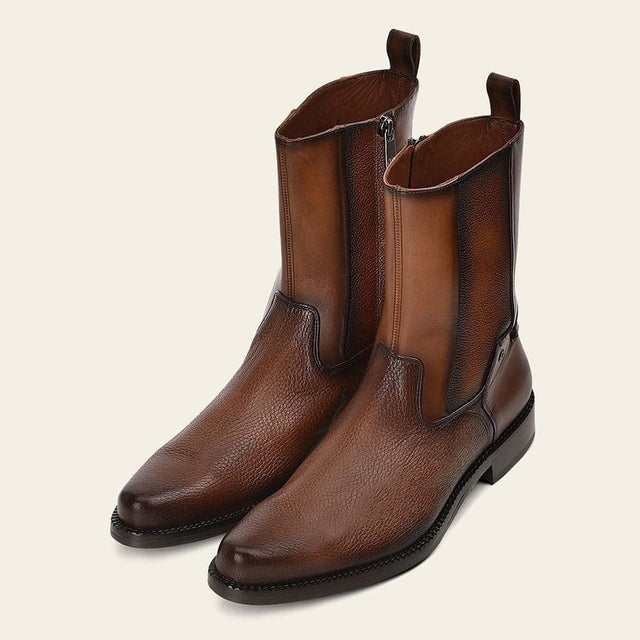 un par de botines franco cuadra