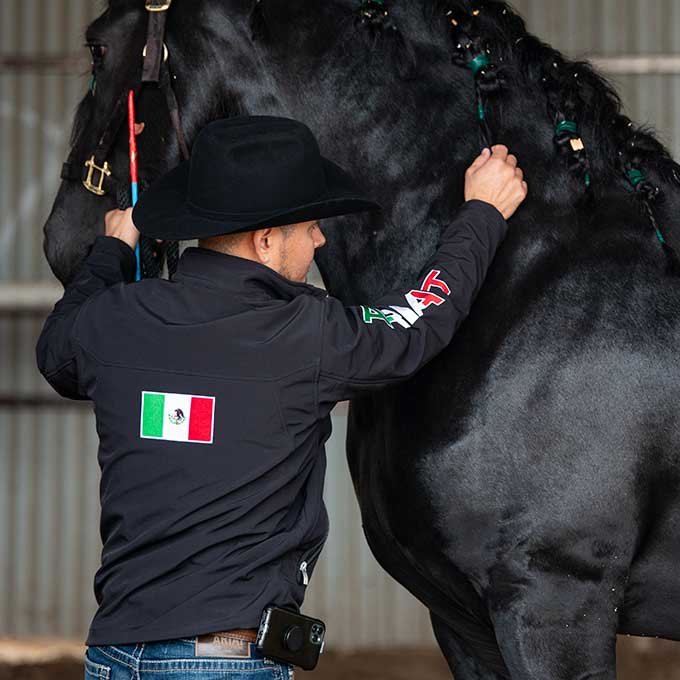 chamarra ariat mexico negra